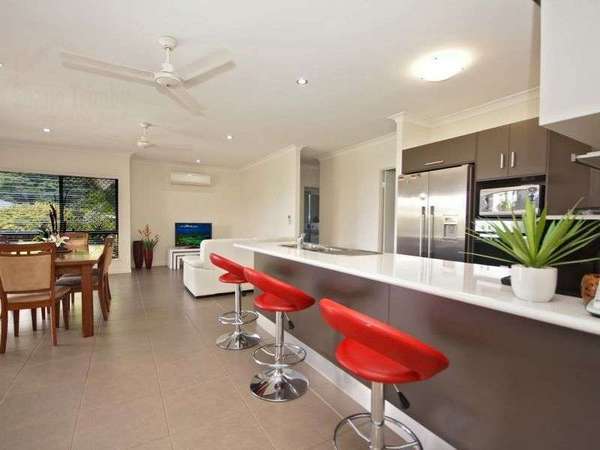 6 Alander Payet Close, Redlynch - Thumbnail 4