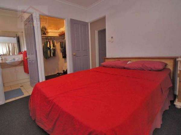 22 Opaline Close, Brinsmead - Thumbnail 4