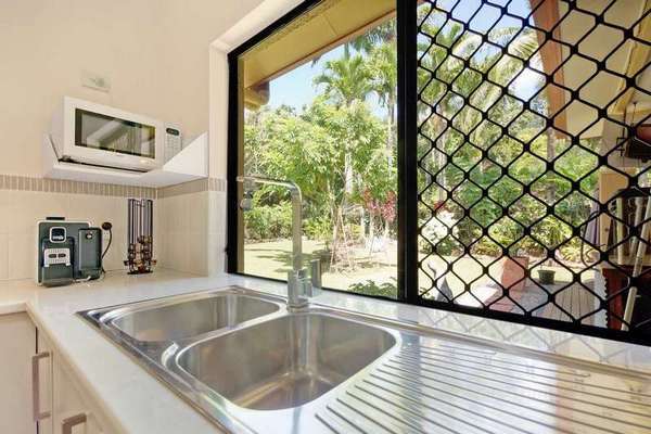 11 Fairley St, Redlynch - Thumbnail 5