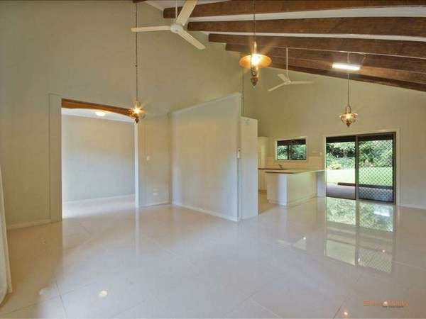 8 Elkhorn Close, Redlynch - Thumbnail 3