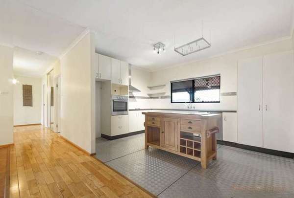 46 Nephrite St, Woree - Thumbnail 5