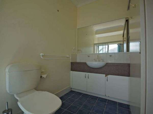 40 Fairley Street, Redlynch - Thumbnail 8