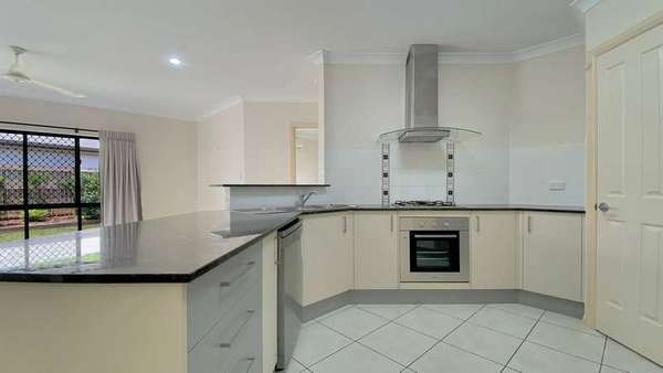 11 Tyrconnell Crescent, Redlynch - Thumbnail 7