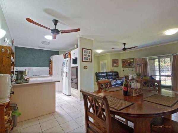 8 Satinash Close, Redlynch - Thumbnail 5