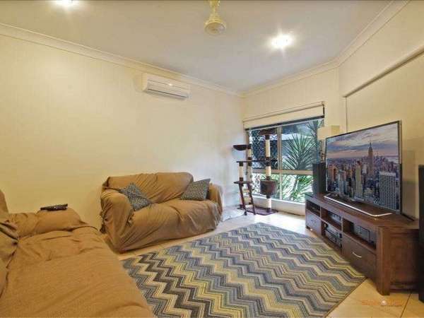 38 William Hickey St, Redlynch - Thumbnail 3