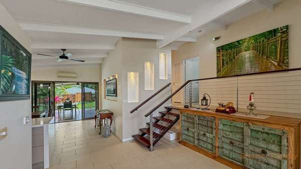 7 Brett Street, Mooroobool - Thumbnail 8