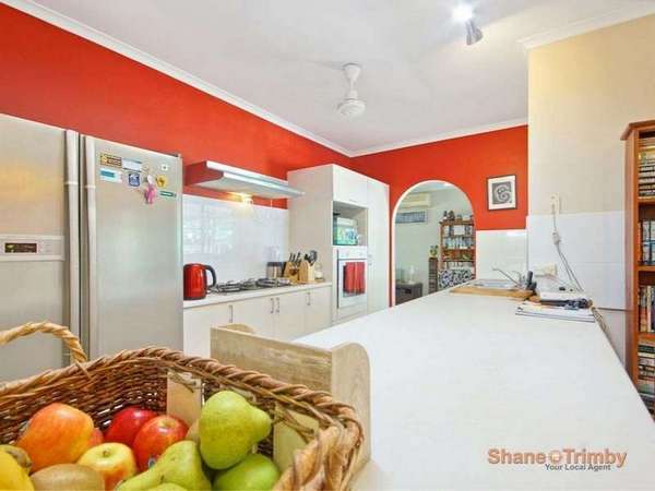 4 Macadamia Close, Redlynch - Thumbnail 2