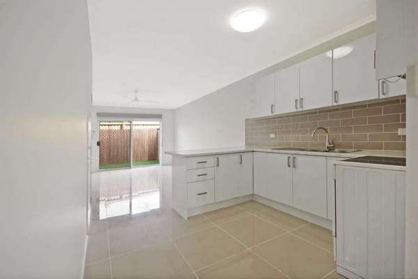 7 Lavis Road, Freshwater - Thumbnail 3
