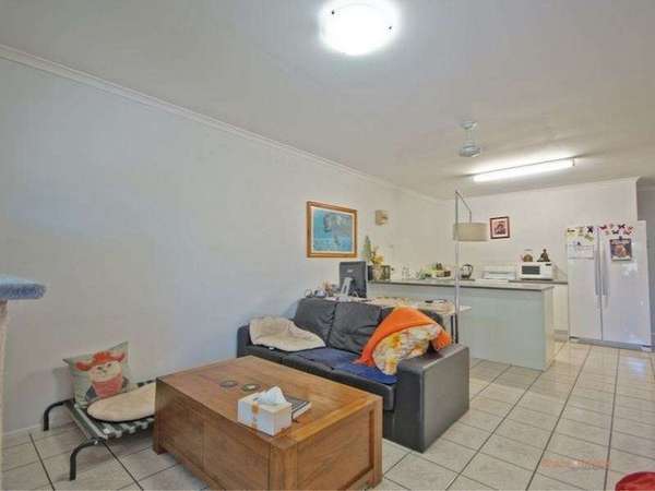 354 McCoombe St, Mooroobool - Thumbnail 3