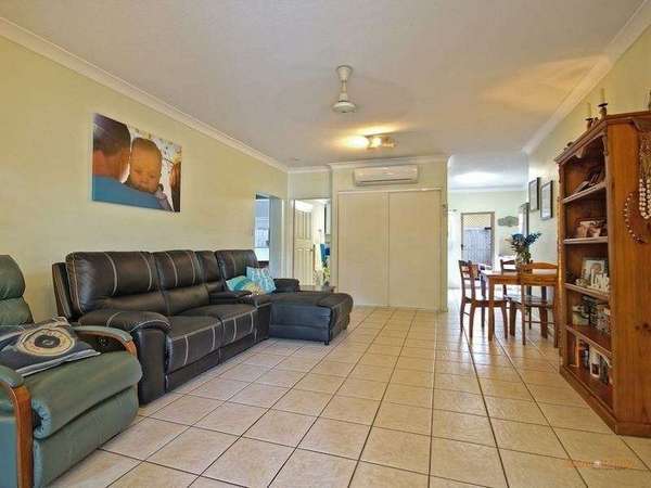 3-9 Stratford Parade, Stratford - Thumbnail 2