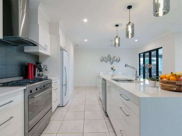 11 Frank St, Redlynch - Thumbnail 3