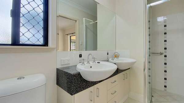 11 Tyrconnell Crescent, Redlynch - Thumbnail 5