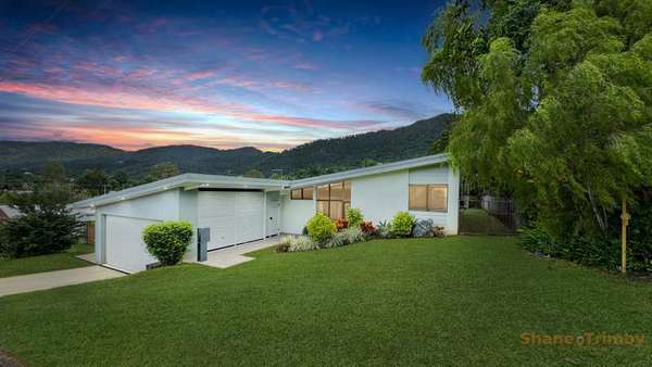 7 Brett Street, Mooroobool - Thumbnail 2