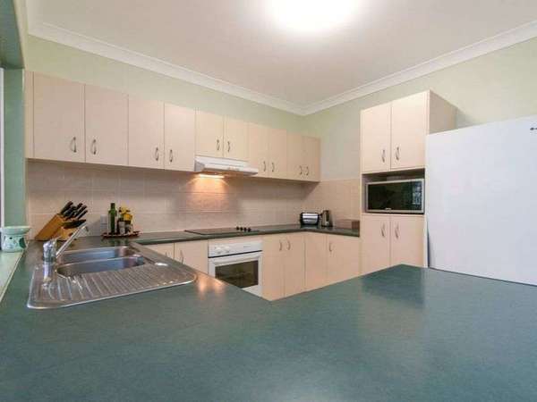 2 Russellia Street, Redlynch - Thumbnail 4