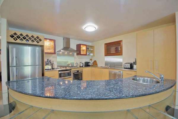 64 Fairley St, Redlynch - Thumbnail 2