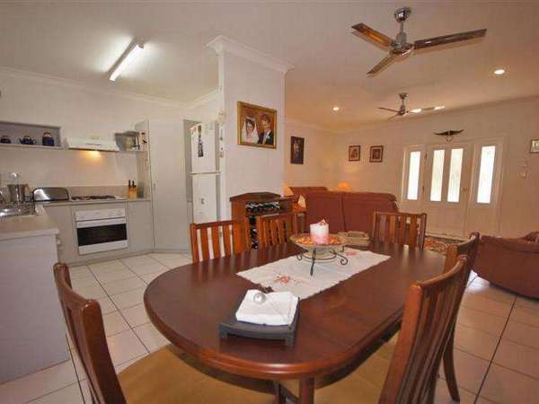 17 Michaelangelo Drive, Redlynch - Thumbnail 7