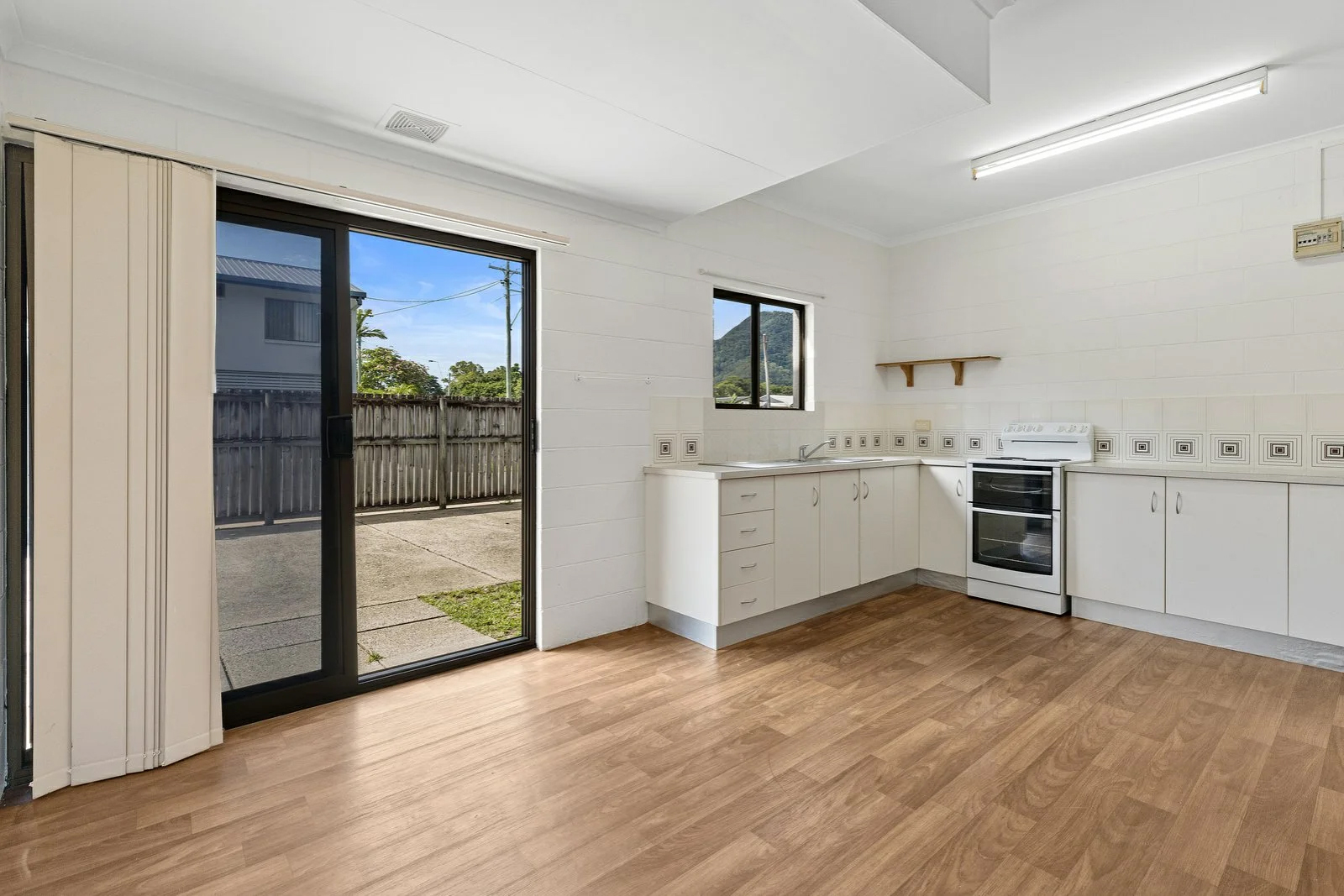2/112 Windarra ST, Woree - Thumbnail 7
