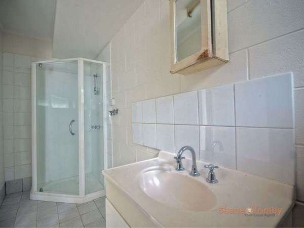 10/40-42 Moody St, Manoora - Thumbnail 3