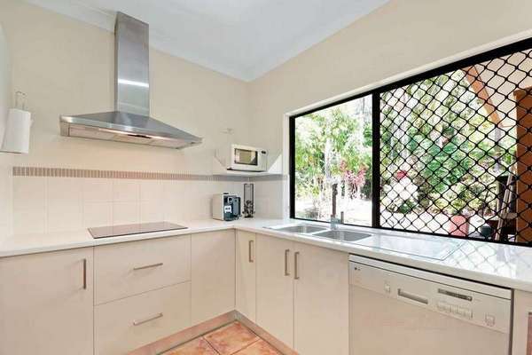 11 Fairley St, Redlynch - Thumbnail 6