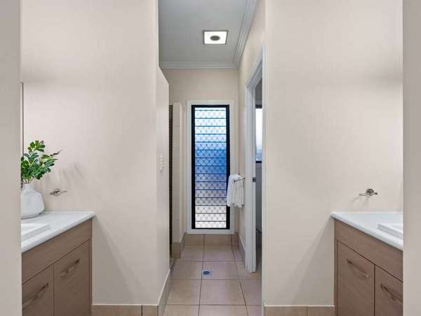 8-10 Kehone St, Redlynch - Thumbnail 5