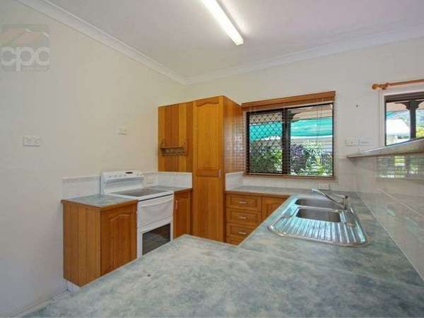 18 Tallow Wood Close, Redlynch - Thumbnail 3