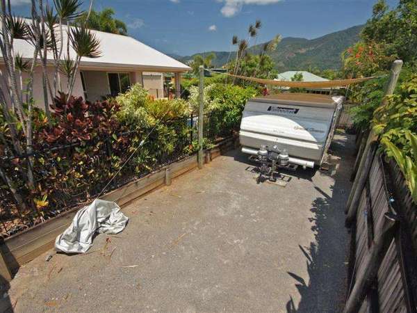 25 St Albans Close, Brinsmead - Thumbnail 6