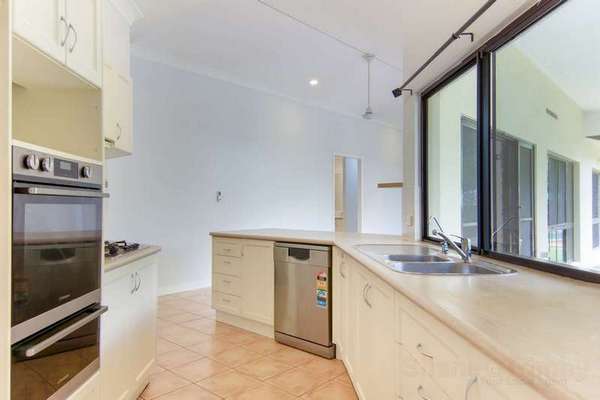 40 Red Ochre St, Redlynch - Thumbnail 8