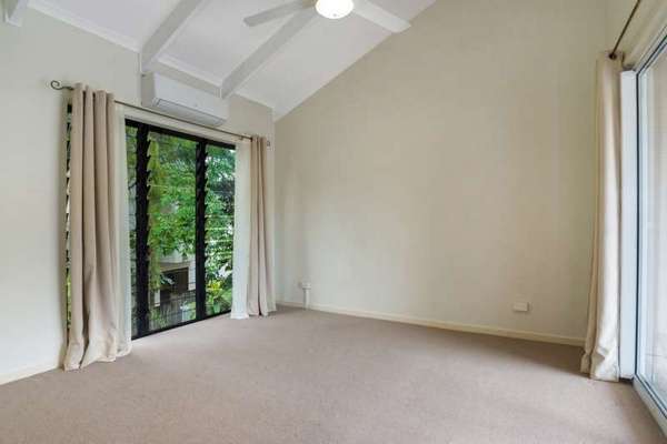 7/16-20 Rutherford Street, Yorkeys Knob - Thumbnail 4