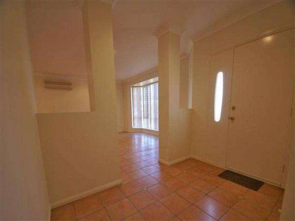 47 Banning Avenue, Brinsmead - Thumbnail 3