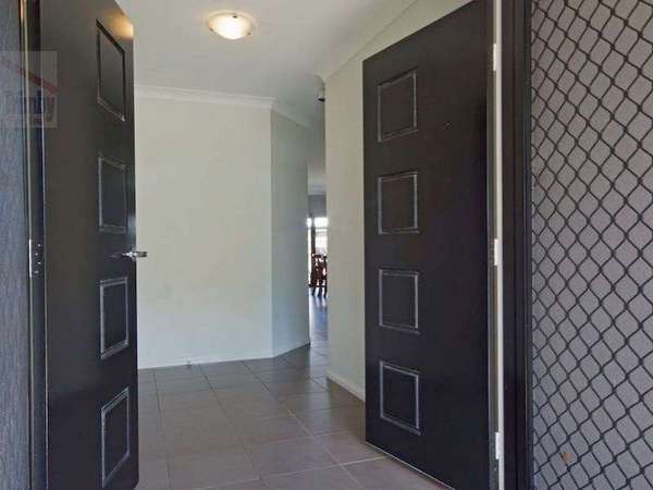 29 McBride St, Redlynch - Thumbnail 3