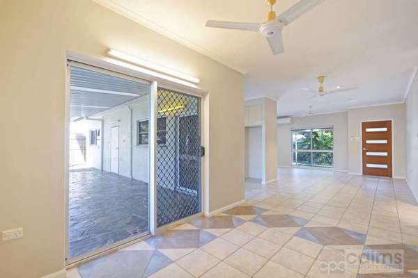 12 Windsor Close, Brinsmead - Thumbnail 7