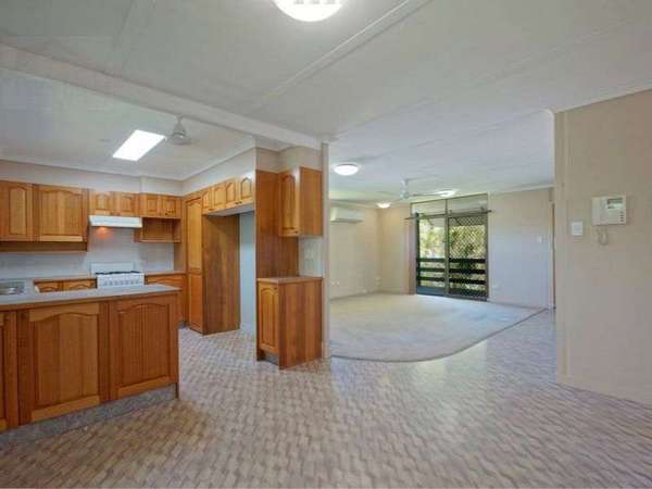17 Yangoora Street, White Rock - Thumbnail 3
