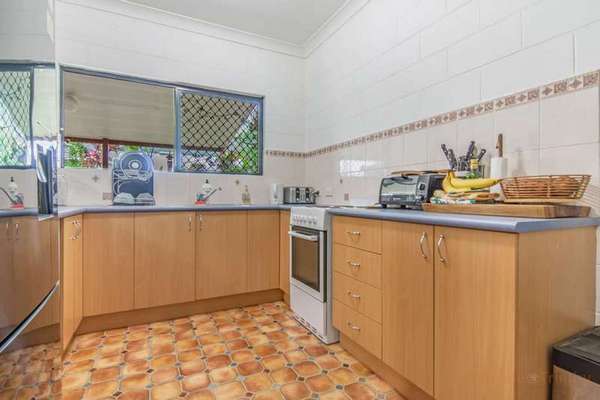 37 Gamburra Drive, Redlynch - Thumbnail 6