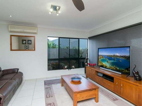 10 Ellestree Close, Redlynch - Thumbnail 8