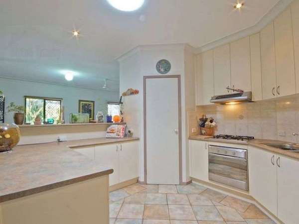 2 Red Ochre St, Redlynch - Thumbnail 2