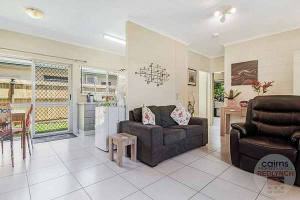 14 Nesbit, Whitfield - Thumbnail 3
