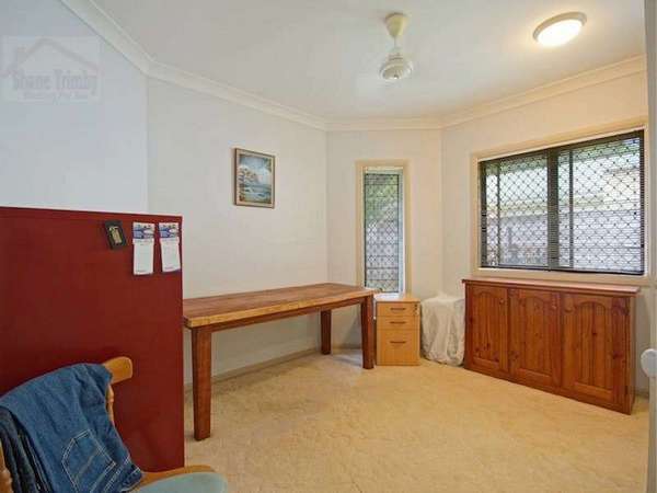 16 Red Bluff Crescent, Kamerunga - Thumbnail 8