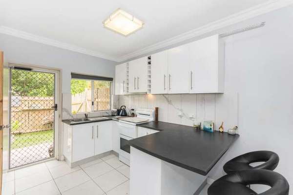 12/389 McCoombe Street, Mooroobool - Thumbnail 4