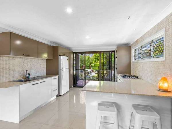 23 Calder Street, Edge Hill - Thumbnail 6