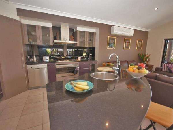 6 Yvette Court, Brinsmead - Thumbnail 6