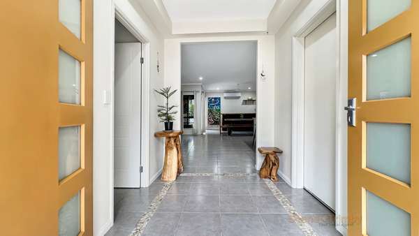 13 John Malcolm St, Redlynch - Thumbnail 2