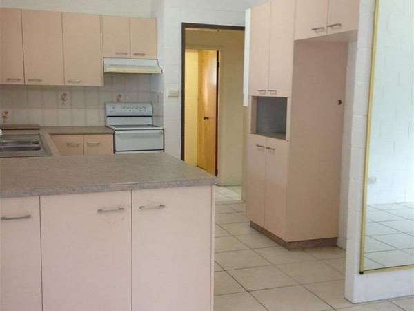 18-20 Leon Close, Brinsmead - Thumbnail 2