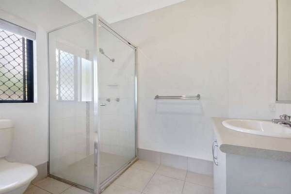 25 McBride St, Redlynch - Thumbnail 6