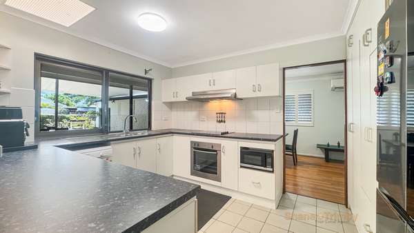 35 Pepperina St, Mooroobool - Thumbnail 5