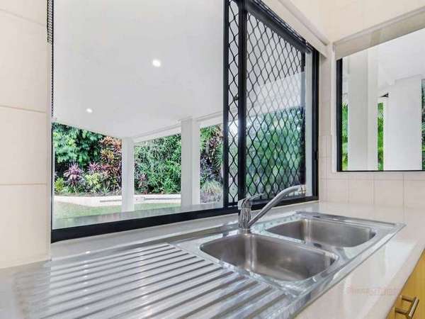 5 Raffia Court, Redlynch - Thumbnail 2