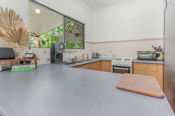 37 Gamburra Drive, Redlynch - Thumbnail 7