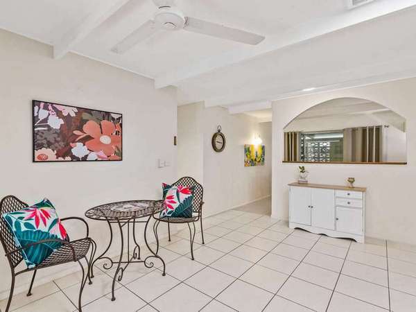 31 Merrybrook Street, Freshwater - Thumbnail 5