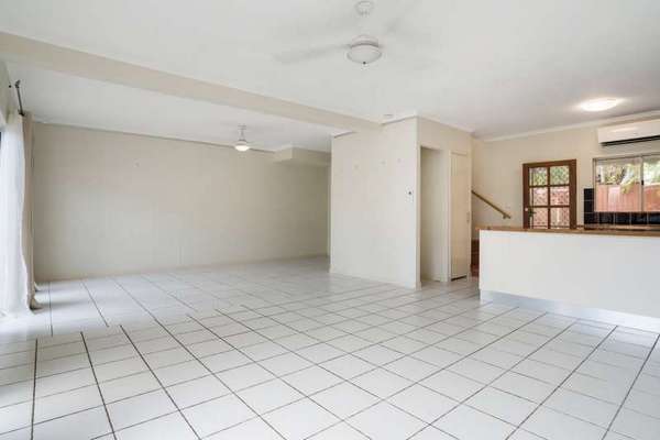7/16-20 Rutherford Street, Yorkeys Knob - Thumbnail 3