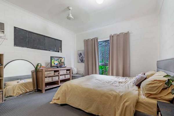 37 Gamburra Drive, Redlynch - Thumbnail 2