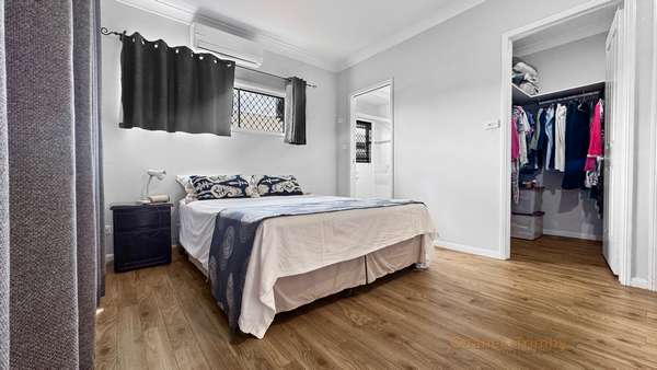 27 Village Terrace, Redlynch - Thumbnail 4
